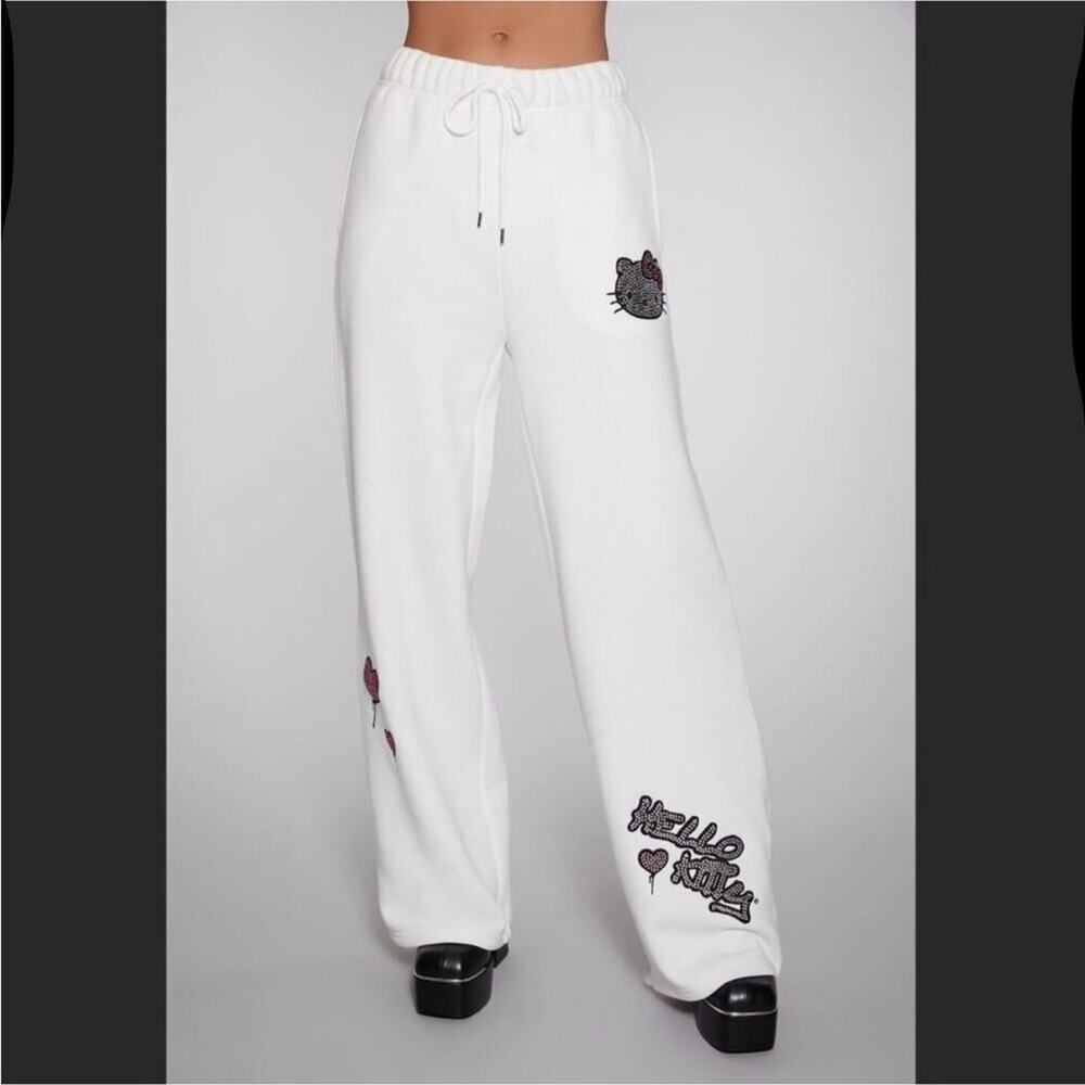 Hello Kitty x F21 Wide Leg Sweatpants White Rhinestone Graphic NWT LIMITED EDT